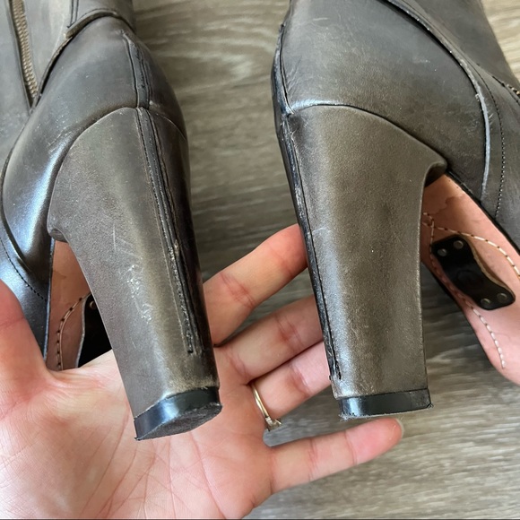 Timberland tall leather heeled boots - Picture 4 of 8